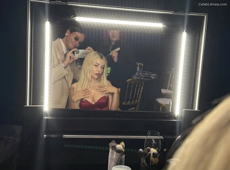Ava Max photo 12 of 2136