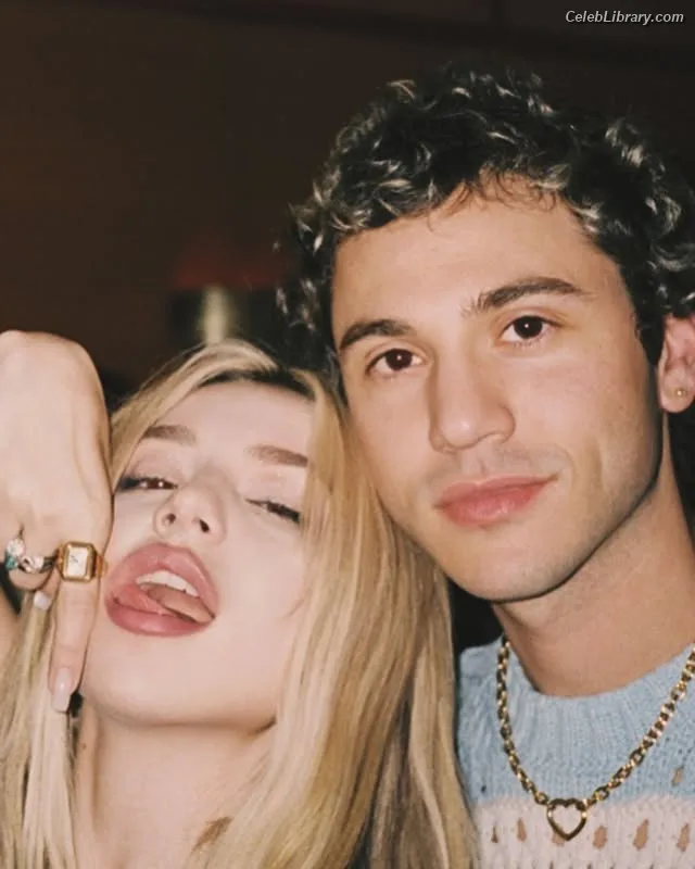Ava Max photo 11 of 2136