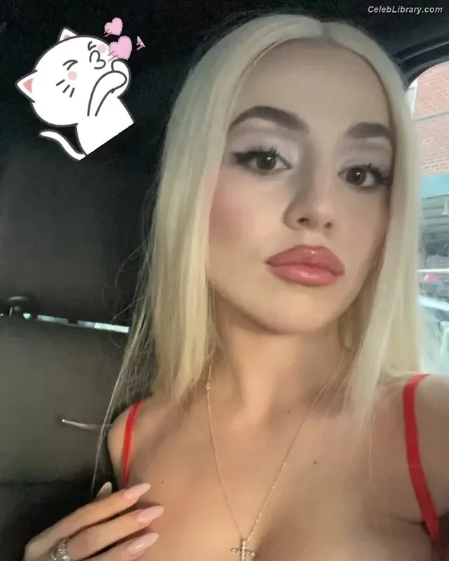 Ava Max photo 5 of 2136