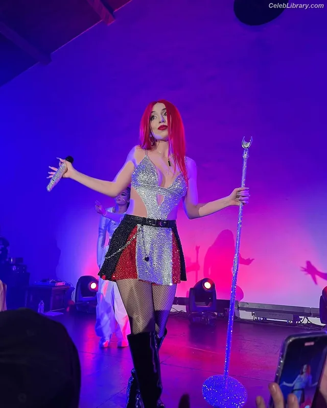 Ava Max photo 3 of 2136