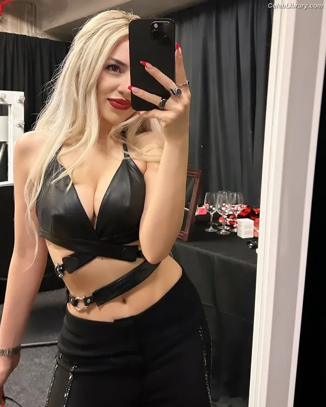 Ava Max photo 14 of 2136