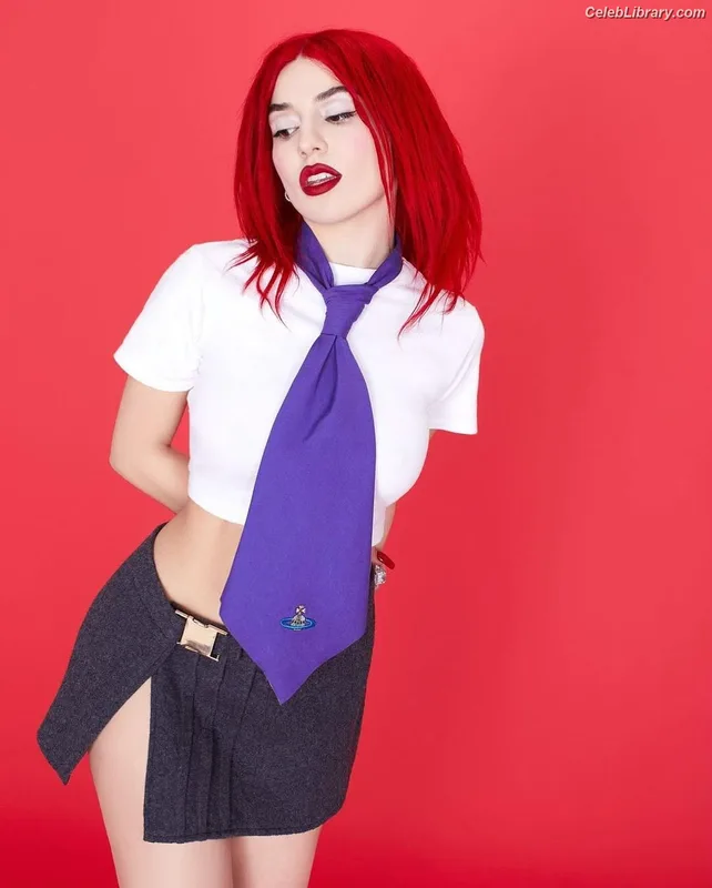 Ava Max photo 24 of 2136