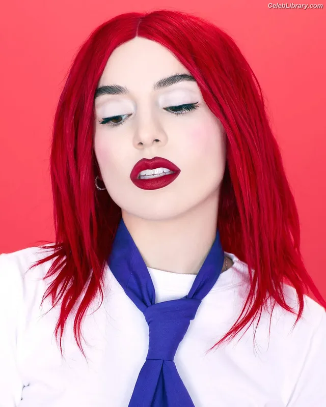 Ava Max photo 1 of 2136