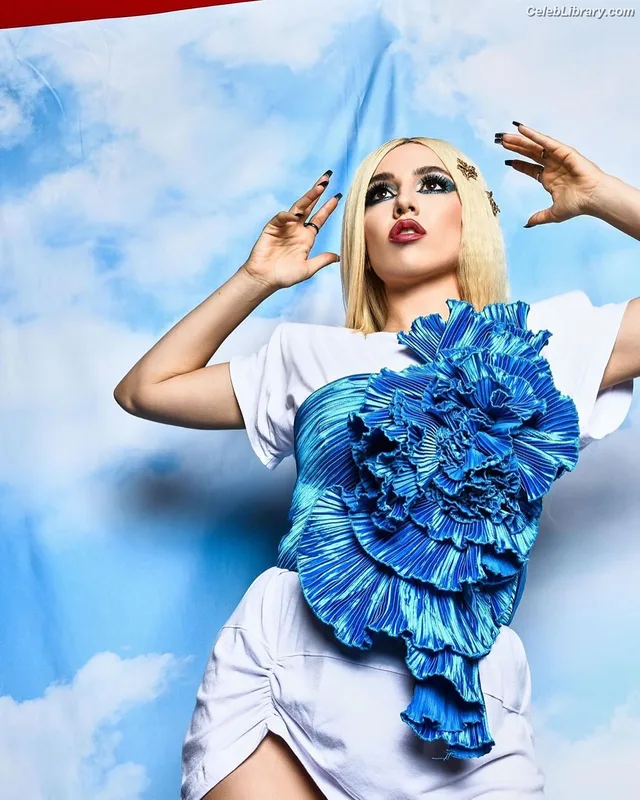 Ava Max photo 9 of 2136