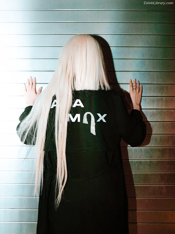 Ava Max photo 17 of 2136