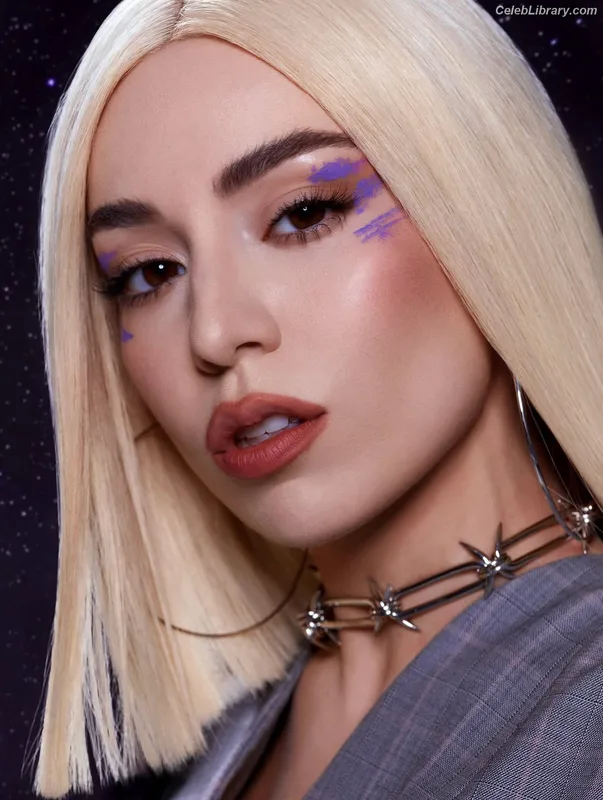 Ava Max photo 23 of 2136