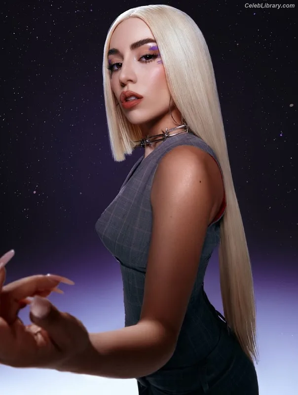 Ava Max photo 5 of 2136