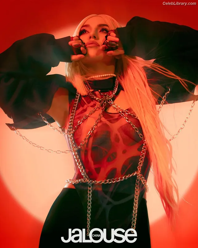 Ava Max photo 14 of 2136