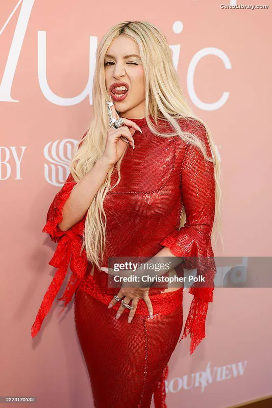 Ava Max photo 2 of 2136
