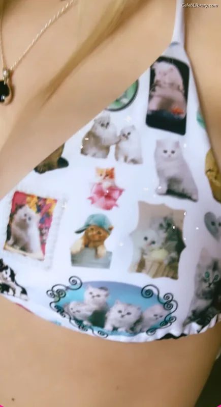 Ava Max photo 16 of 2136