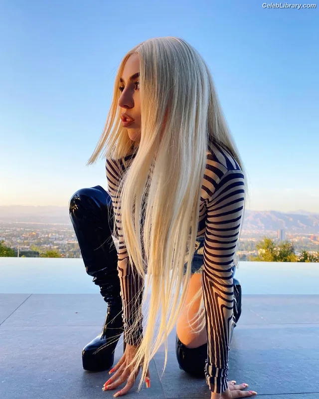 Ava Max photo 16 of 2136