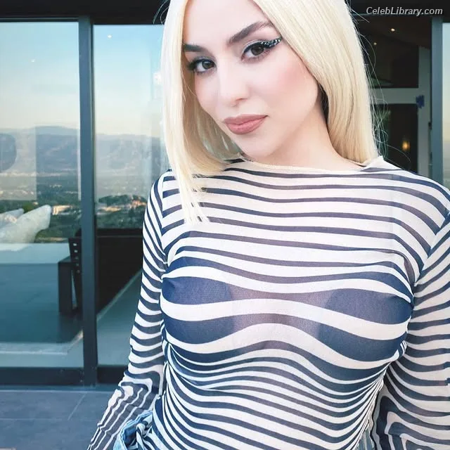 Ava Max photo 18 of 2136