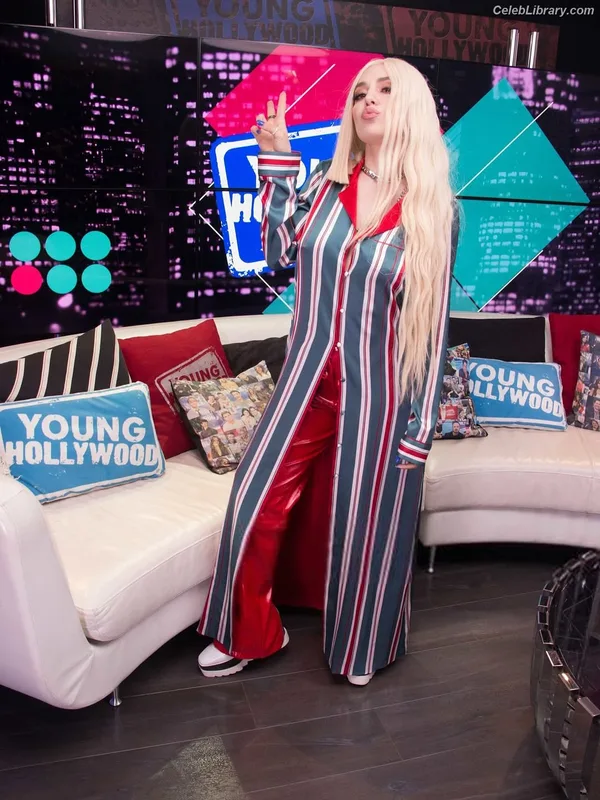 Ava Max photo 24 of 2136