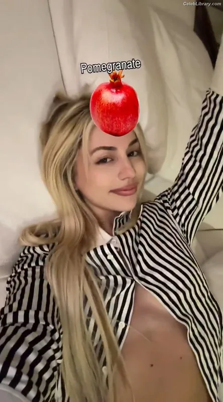 Ava Max photo 17 of 2136