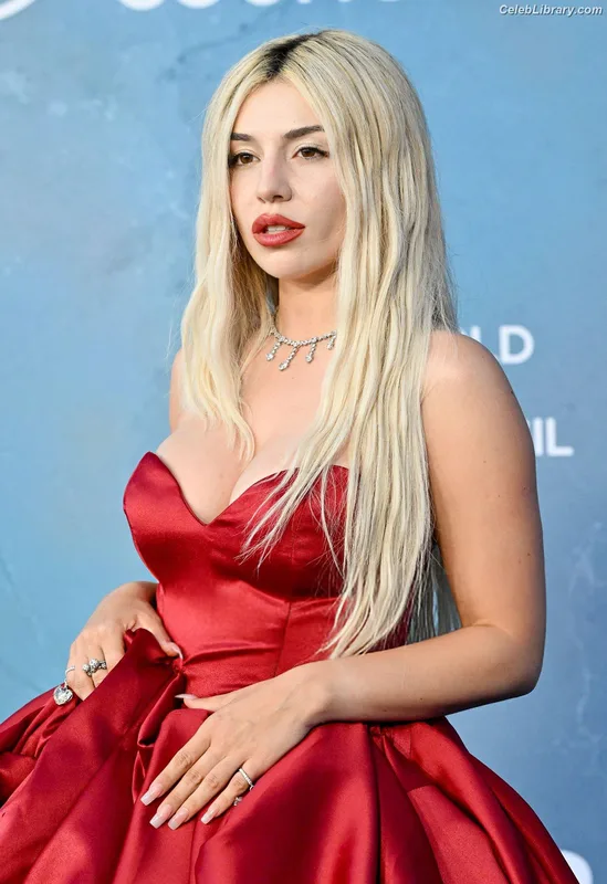 Ava Max photo 18 of 2136