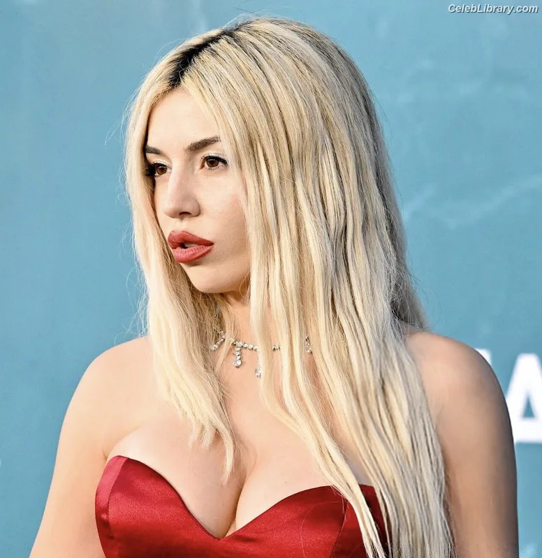 Ava Max photo 19 of 2136