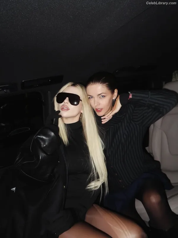 Ava Max photo 6 of 2136