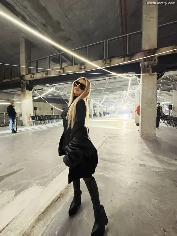 Ava Max photo 11 of 2136