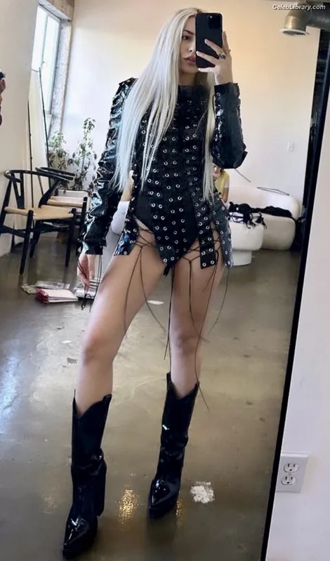 Ava Max photo 24 of 2136