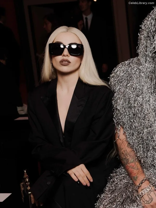 Ava Max photo 18 of 2136