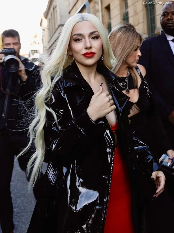 Ava Max photo 12 of 2136