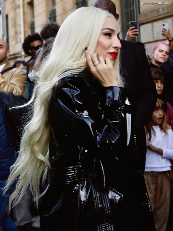 Ava Max photo 13 of 2136
