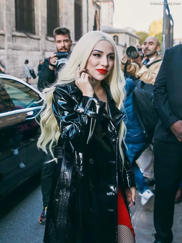 Ava Max photo 14 of 2136