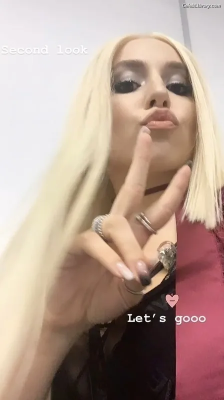 Ava Max photo 14 of 2136