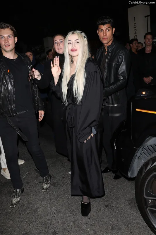 Ava Max photo 18 of 2136