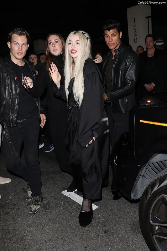 Ava Max photo 22 of 2136