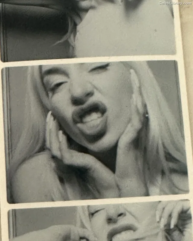 Ava Max photo 3 of 2136