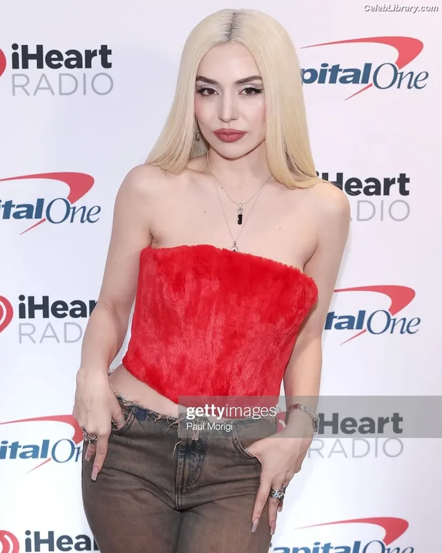 Ava Max photo 16 of 2136