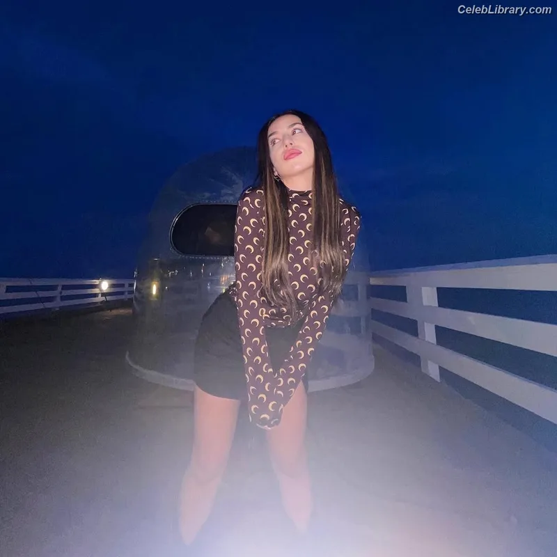 Ava Max photo 5 of 2136