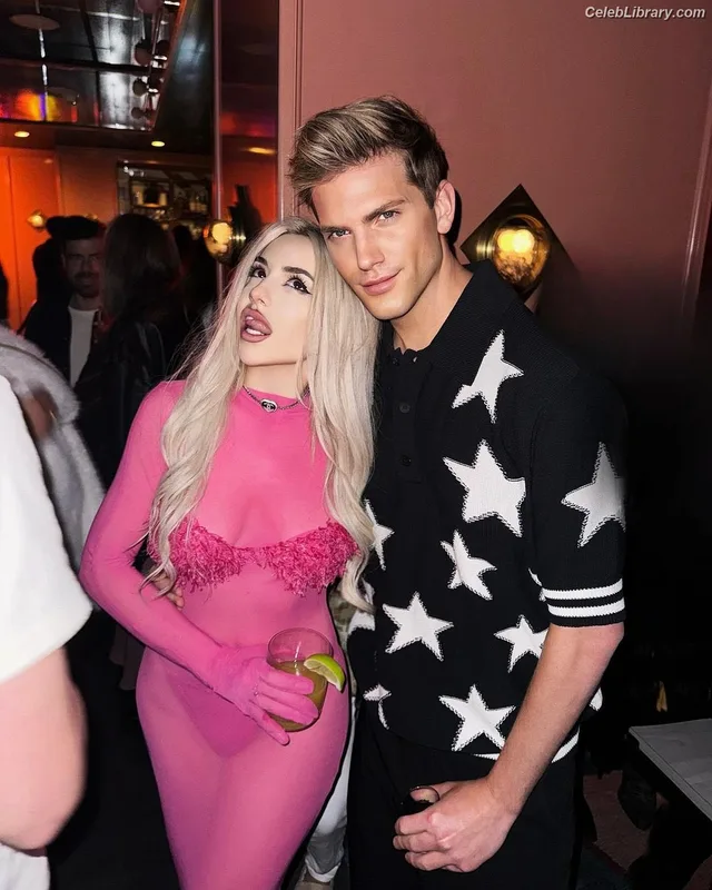 Ava Max photo 20 of 2136
