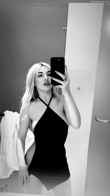 Ava Max photo 19 of 2136