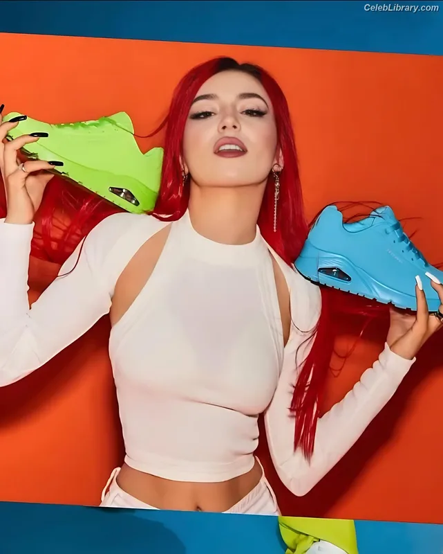 Ava Max photo 18 of 2136