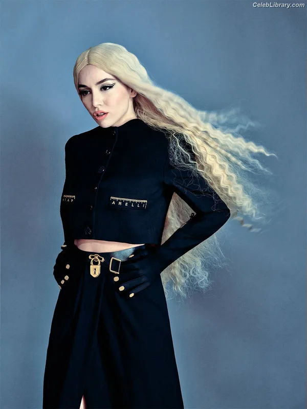 Ava Max photo 20 of 2136