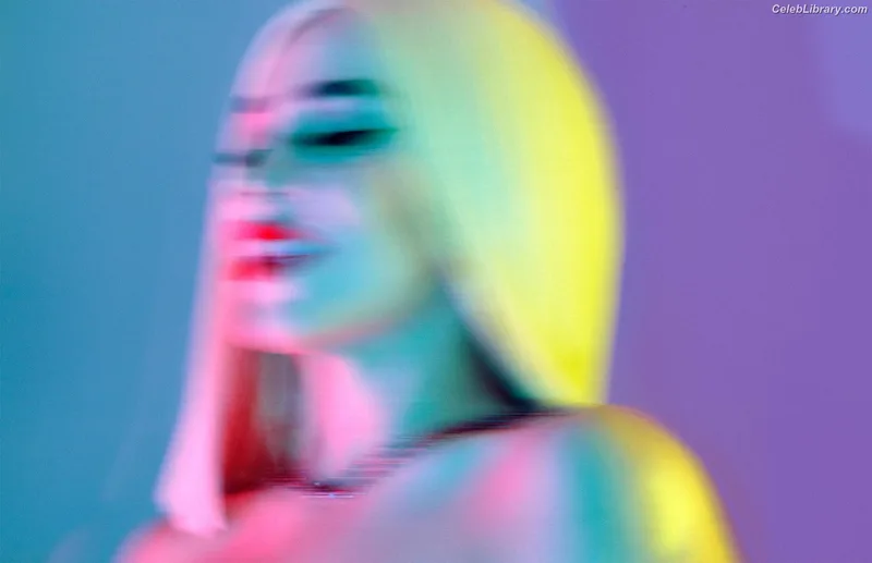 Ava Max photo 2 of 2136