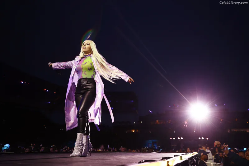 Ava Max photo 24 of 2136