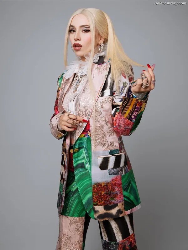 Ava Max photo 15 of 2136