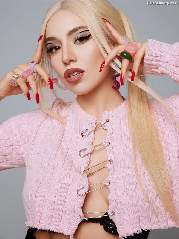 Ava Max photo 16 of 2136