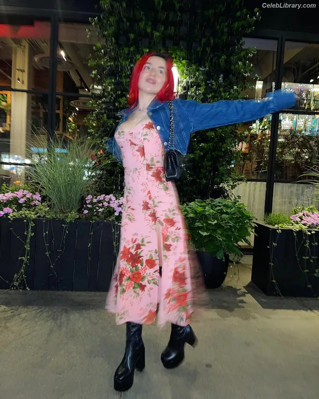 Ava Max photo 8 of 2136