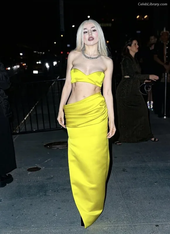 Ava Max photo 6 of 2136