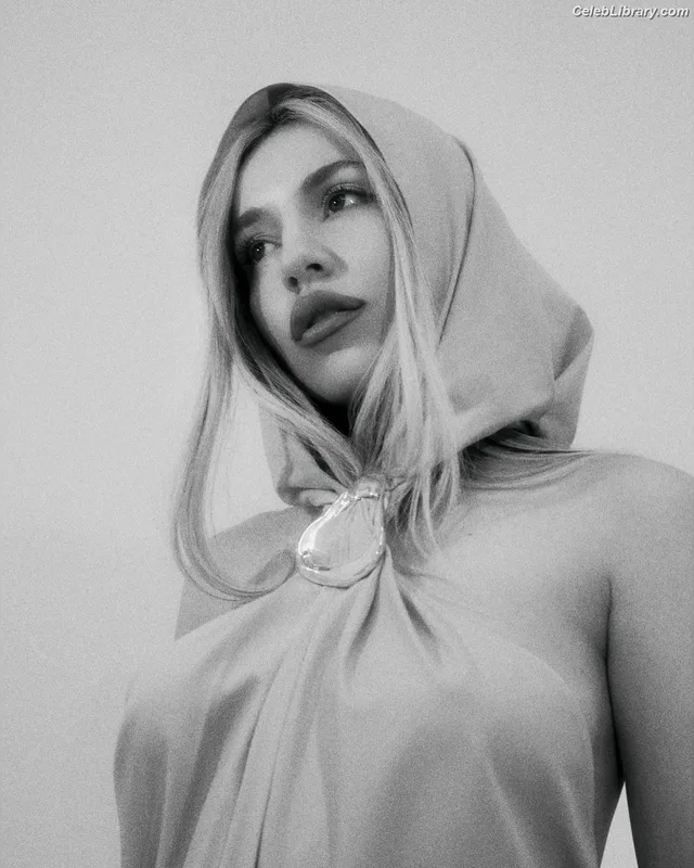 Ava Max photo 16 of 2136