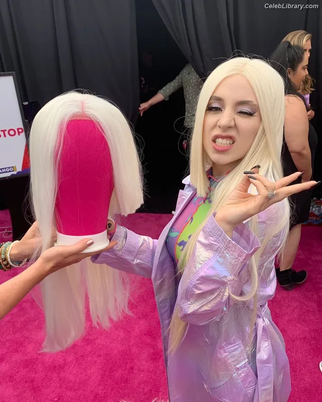 Ava Max photo 22 of 2136