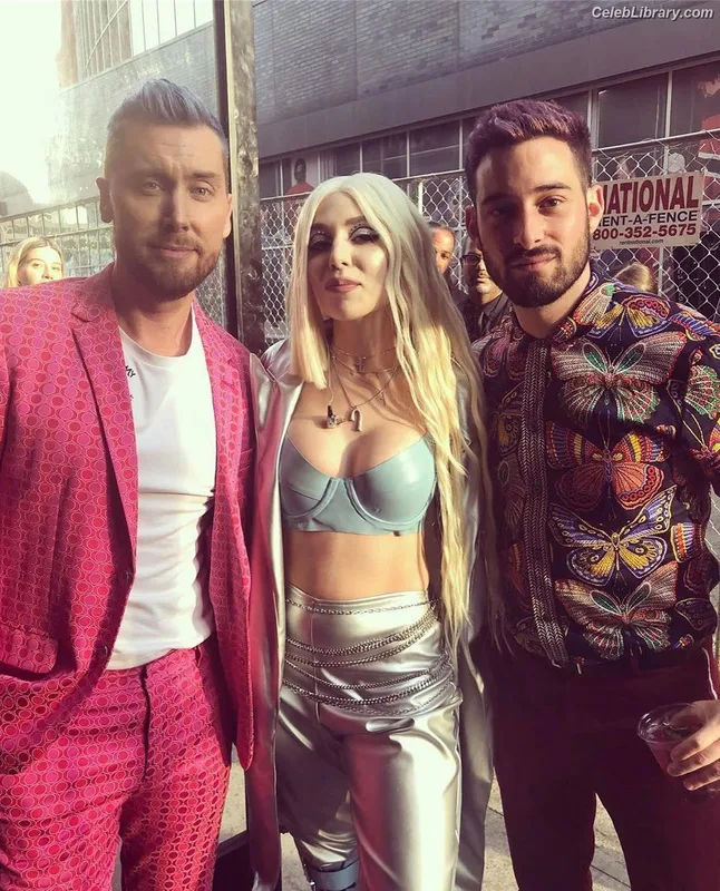 Ava Max photo 16 of 2136