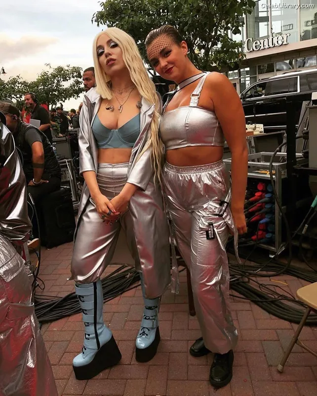 Ava Max photo 18 of 2136