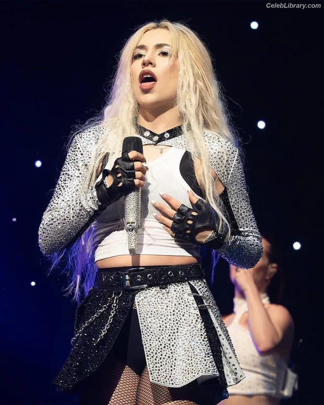 Ava Max photo 16 of 2136