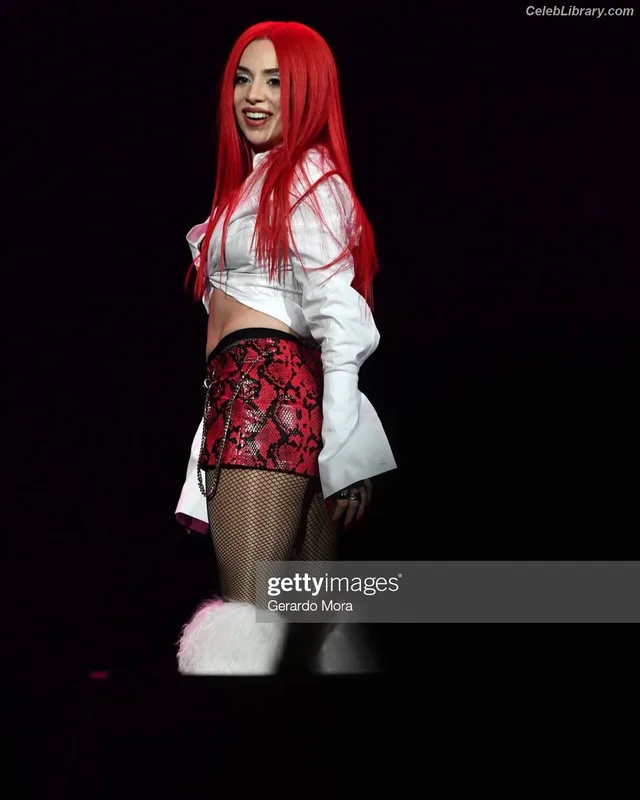 Ava Max photo 4 of 2136