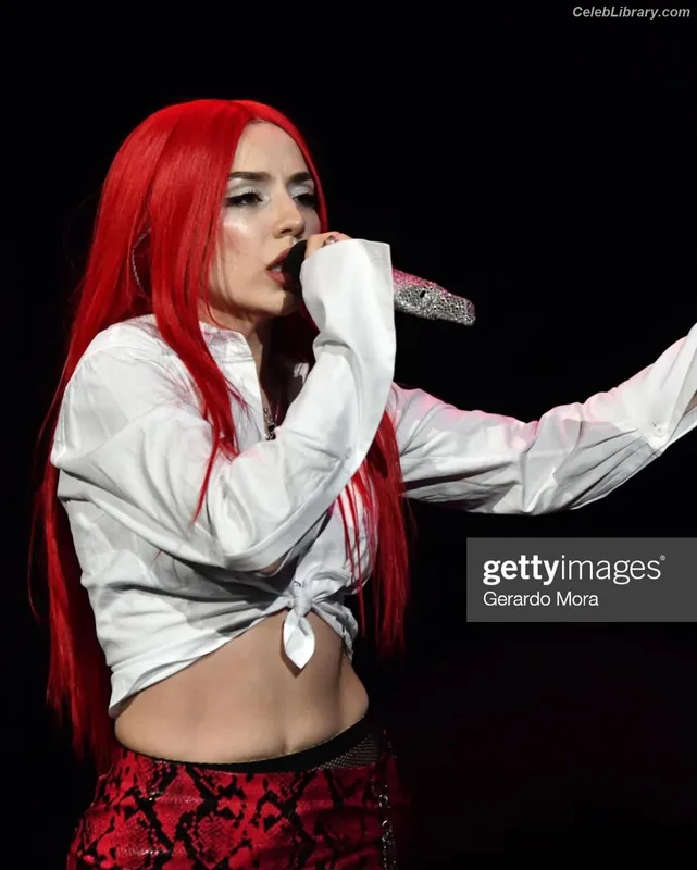 Ava Max photo 7 of 2136